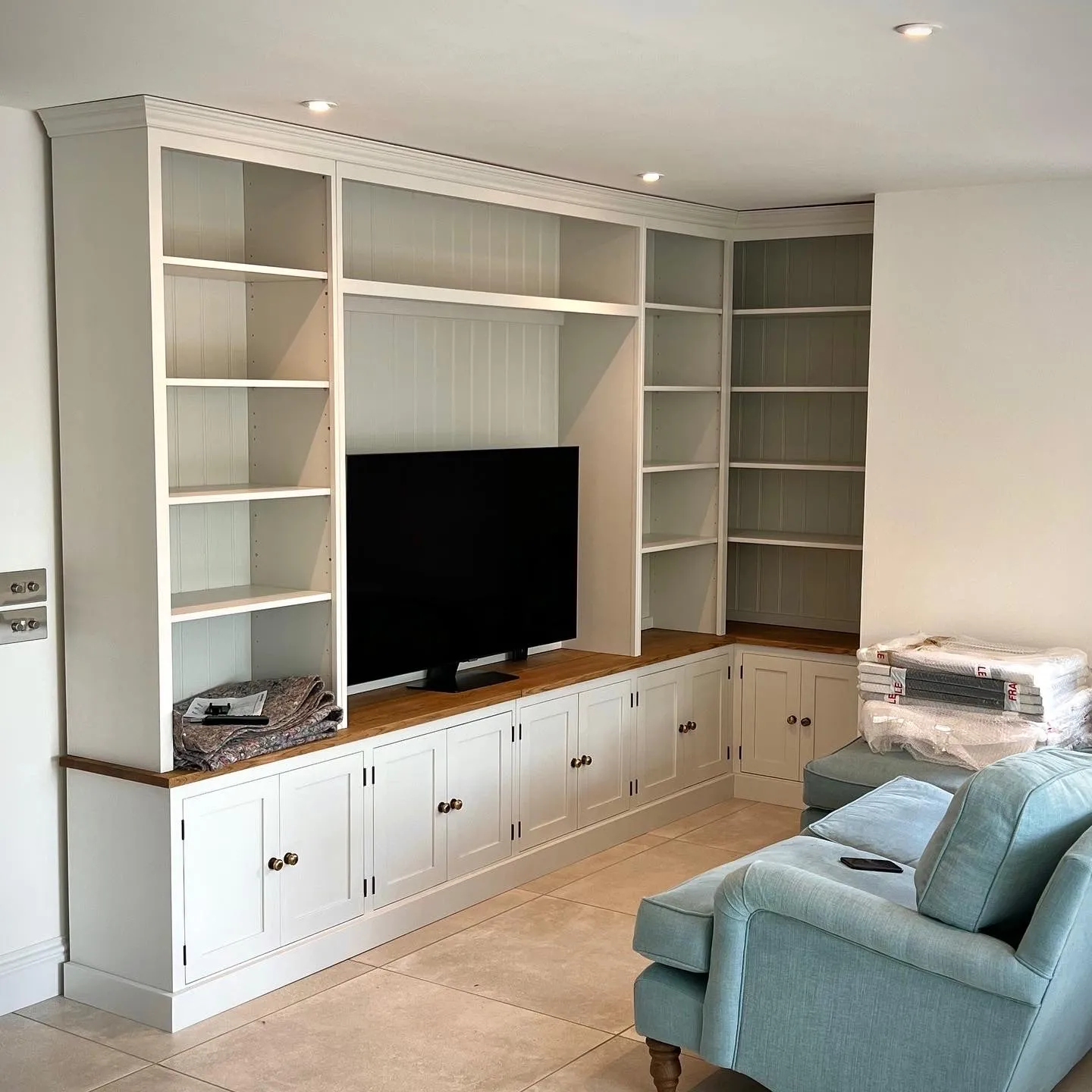 Corner TV & Media Storage Unit