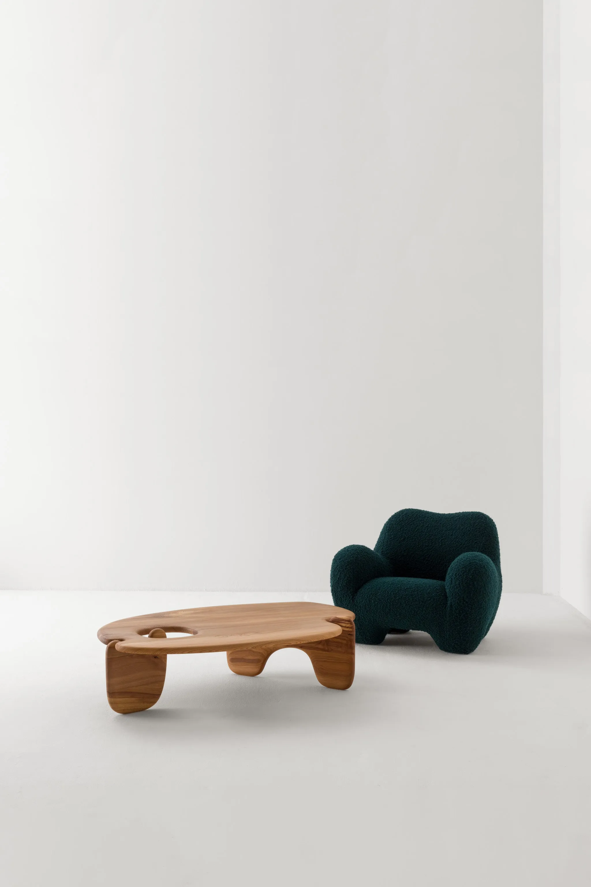 GUMMY ARMCHAIR / OPIO PRUSSIANA