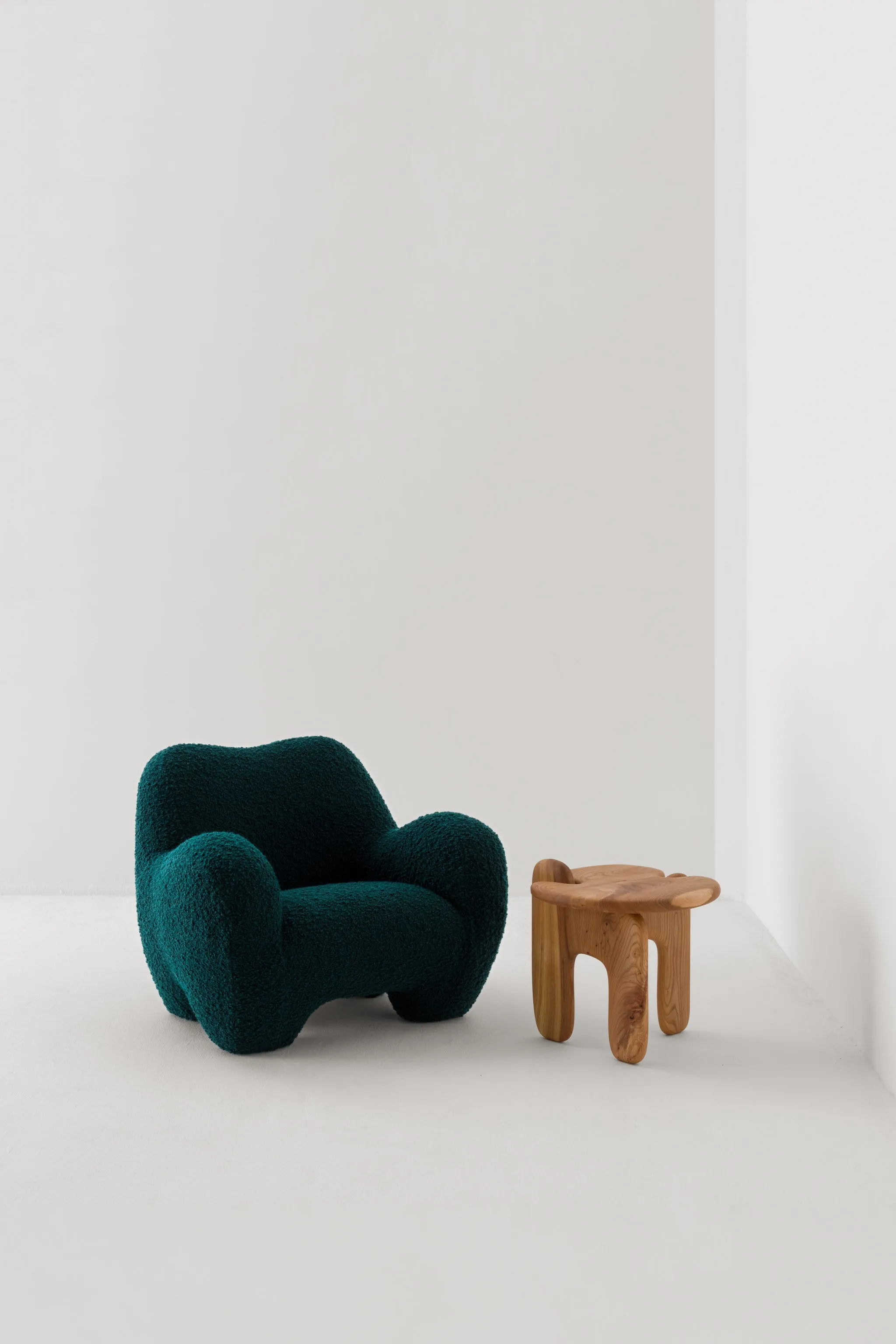 GUMMY ARMCHAIR / OPIO PRUSSIANA
