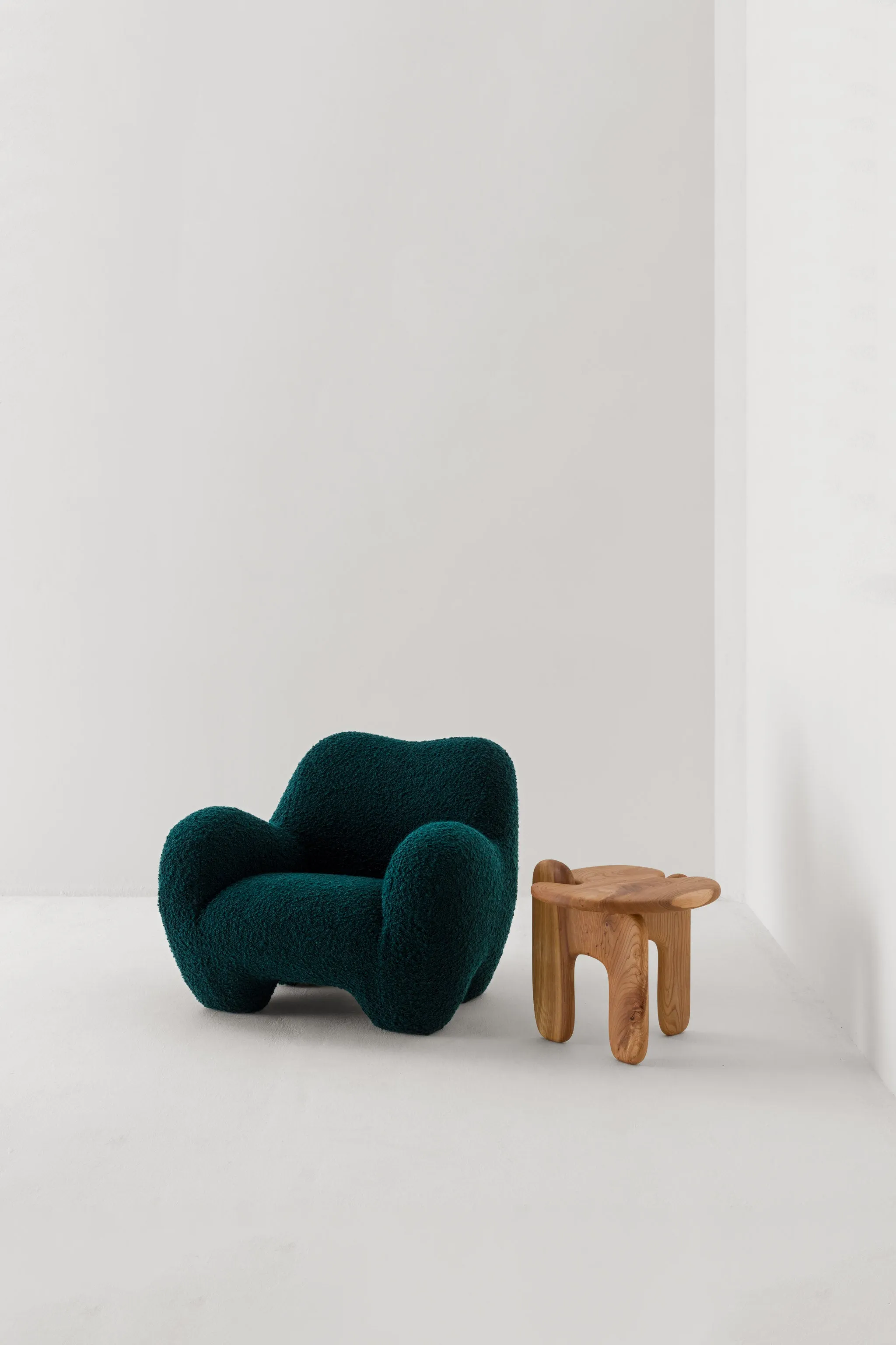 GUMMY ARMCHAIR / OPIO PRUSSIANA